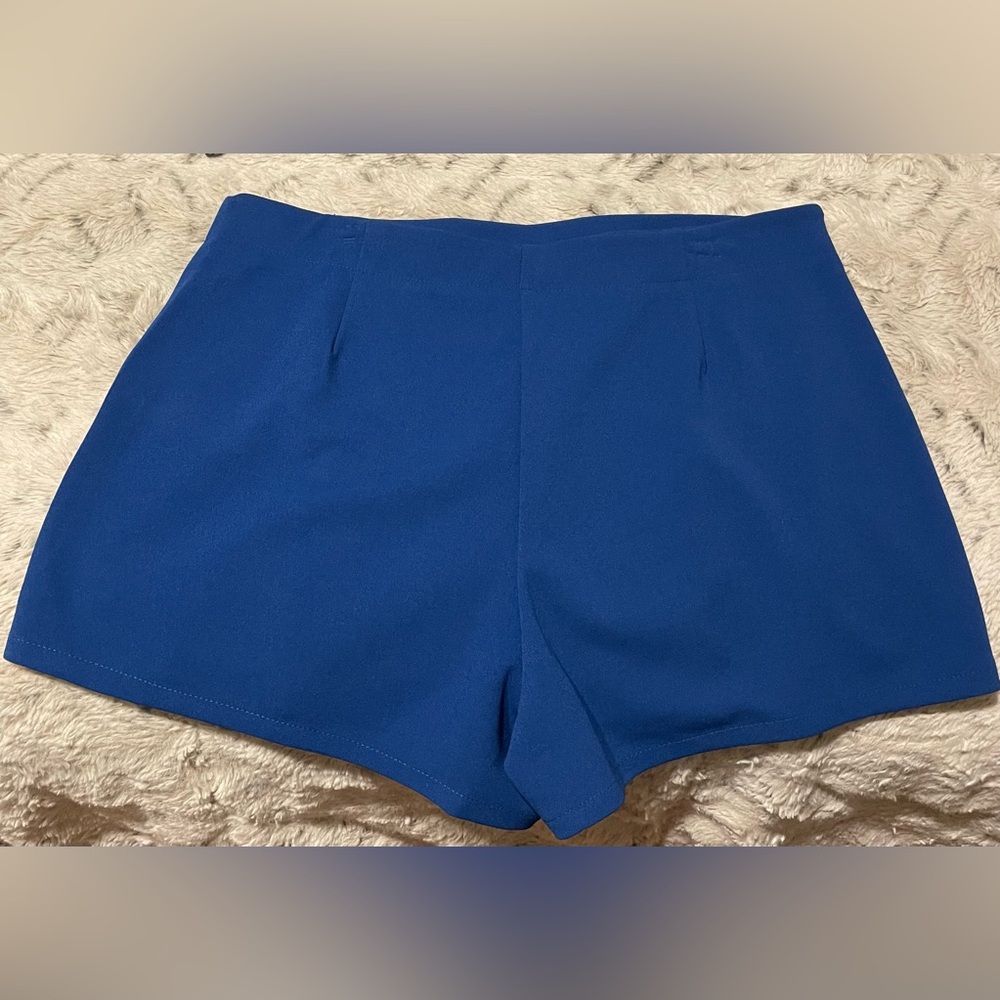 Skort - Picture 2 of 3